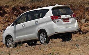 hire innova on rent